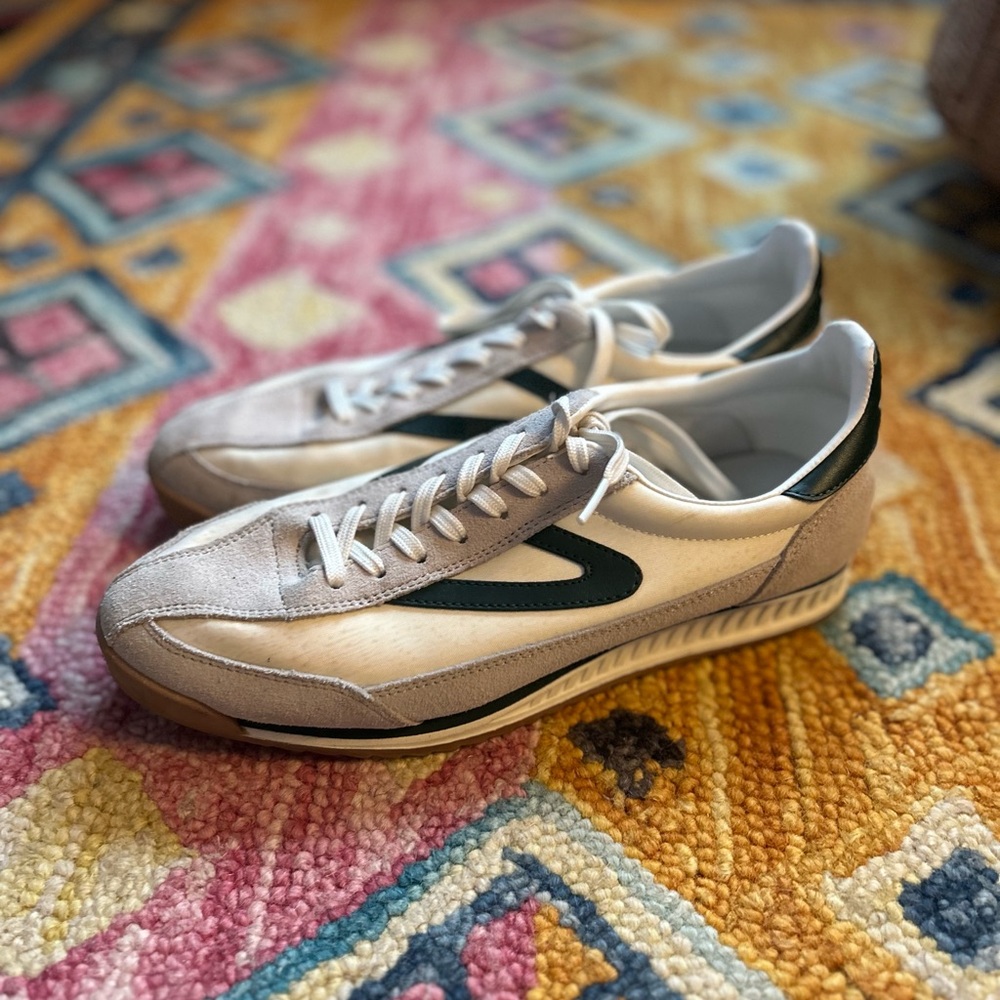 Tretorn Cream and Green Athletic Sneakers with Streamlined Design